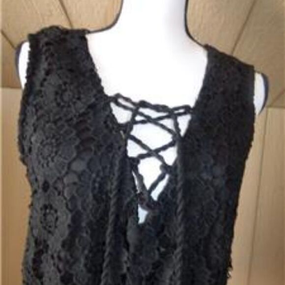 Material Girl Junior’s Sleeveless Lace Romper, M - Picture 6 of 6